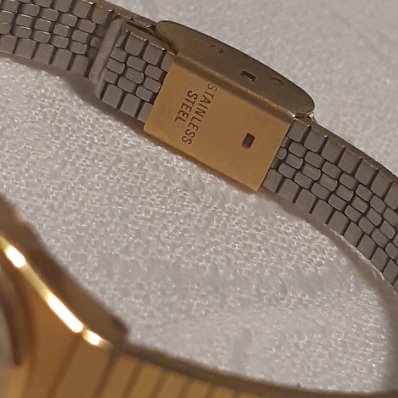 Womans Vintage Rodania Gold Tone Watch Length Is 7.5" Long - Picture 9 of 15